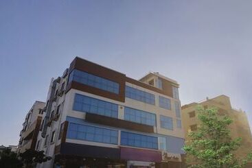 Hotel Treebo J A Royal Suites Manikonda