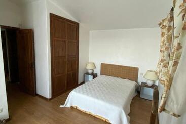 آپارتمانهای توریستها Lovely 6 Bed Cottage In Barcelos Vila Cova