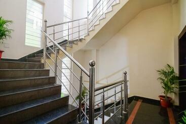 Flagship Hotel Luxury Inn