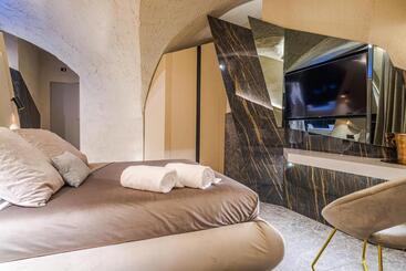 پانسیون Le Suites Del Duomo Luxury