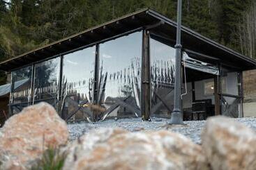 پانسیون Resort Valea Tătarilor