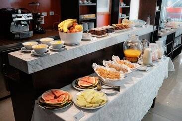 هتل Mérit San Telmo By Amérian