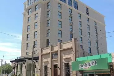 ホテル Premium Tower Suites San Luis