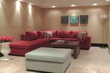 ホテル Premium Tower Suites San Luis