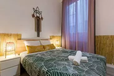 هاستل Social   Coliving & Coworking   Madrid