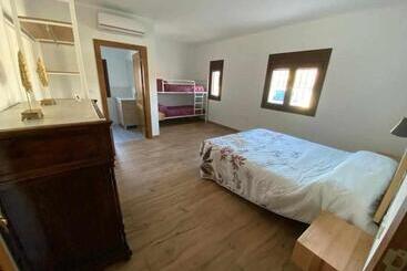 דירות לתיירים El Cortijo Del Abuelo Pepe