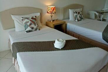 Hotel โรงแรมเวลลิงตัน