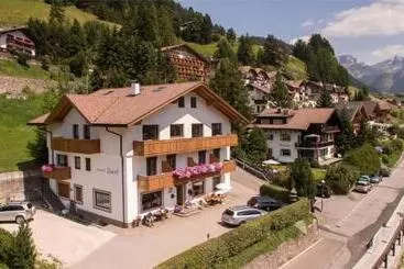 ホテル Garni Ruscel