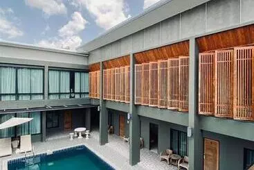 Hotel Look At Home Lamphun