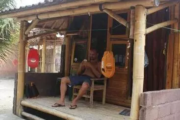 Majatalo Harry S Ocean House Watukarung Homestay