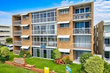 Tourist flats Stunning Views At Alex Heads, 2 Br Stylish Apt
