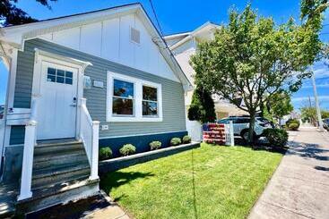 Apartaments turístics Unique Wildwood 3 Br 1,5 Ba Entire House In The Heart Of Wildwood!