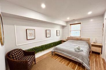 شقق خاصة سياحية Unique Wildwood 3 Br 1,5 Ba Entire House In The Heart Of Wildwood!