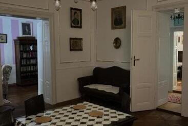 شقق خاصة سياحية City Apartment S