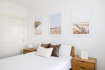 דירות לתיירים Kuzman Estates