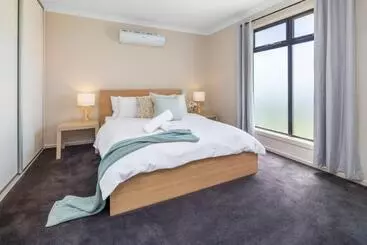 Vakantie-appartementen Oriana Grande 5 Bdrm Sleeps 14 Beach View Wifi