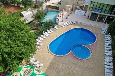 Apartment Golden Sands, Sea View, Beach Front, Private Property