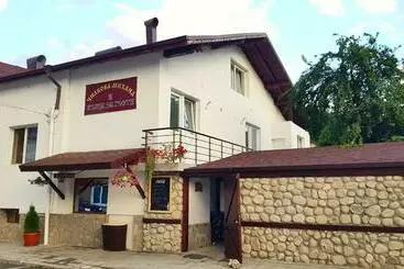 Pensió чилковата къща