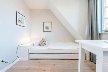 Turistlägenheter Peethuus