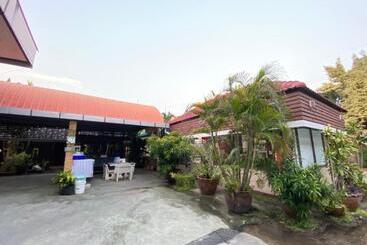 โรงแรมภูน้ำฟ้า   Phunumfha Hotel ชุมแพ