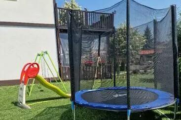 Majatalo бялата къща