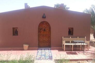 Vandrarhem Mhamid Auberge Saharaespace