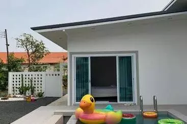 ホテル กิจตรงวิลล์ รีสอร์ท Kittrongvill