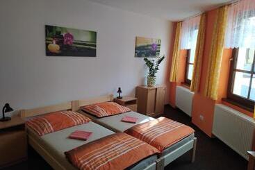 פנסיון Penzion A Restaurace U Pošů