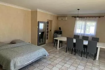 ツーリストアパートメント Les Bruyères