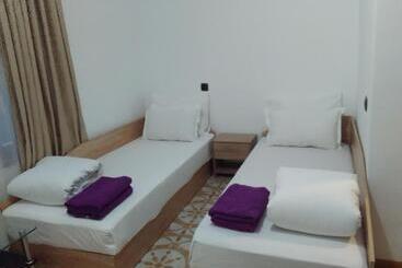 ペンション стаи за гости калина и милан