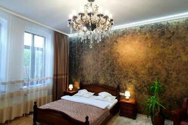 پانسیون Casa Domnească Rarau