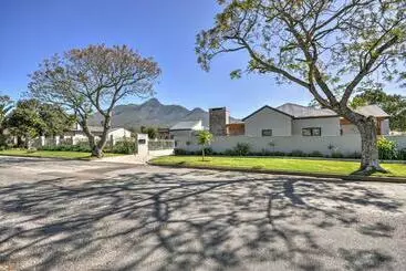 Majatalo Lorelei Guest House