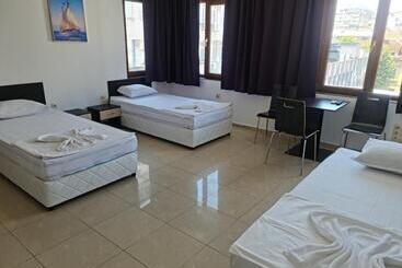 ユースホステル стаи за гости хан крум