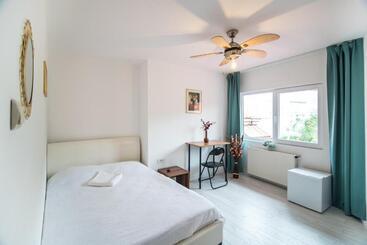 ユースホステル Transylvania Guest House