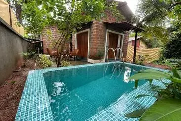 Appartements touristiques Cheerful 3 Bedroom Villa With Private Plunge Pool, Candolim, Goa