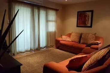 Huoneistohotelli Ocean View Villas Unit G02