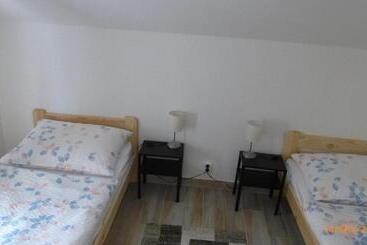 Majatalo Penzion Sklář