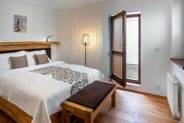 ペンション žabinec   Penzion, Vinotéka