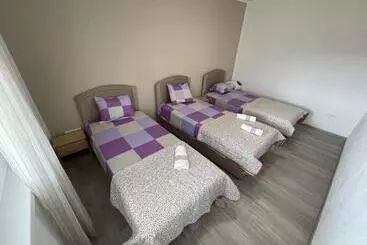 آپارتمان‌های توریست‌ها Villa Ella