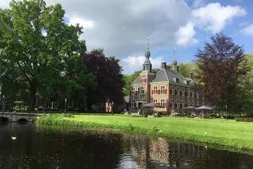 Apartamenty turystyczne Fraai Tiny House Aan Het Veluwemeer Met Uitzicht & Veranda