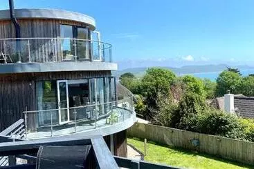 Apartamente turistice One Of The Best Properties In Lyme! Breathtaking Views Across The Whole Bay. 3 Stories With 2 Tier V