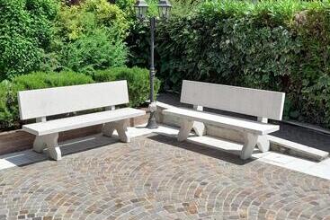 ツーリストアパートメント Le Panchette _ Pool & Bike