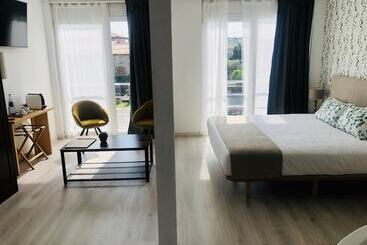 בית מלון כפרי Finca Alcamino