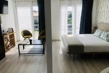 فندق Finca Alcamino