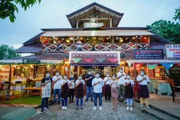 فندق صغير Barn Resort