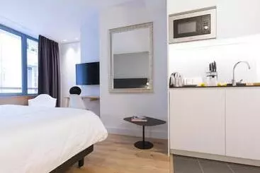 Aamiaismajoitus (B&B) Studio Luxe Hyper Centre Piscine