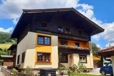 Aamiaismajoitus (B&B) Pension Zu Hause