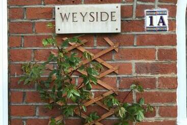 پانسیون Weyside House