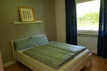 ツーリストアパートメント Ferienwohnung Im Naturgarten