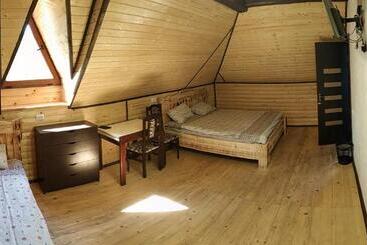 Hotel сімейний еко готель вежа бойка